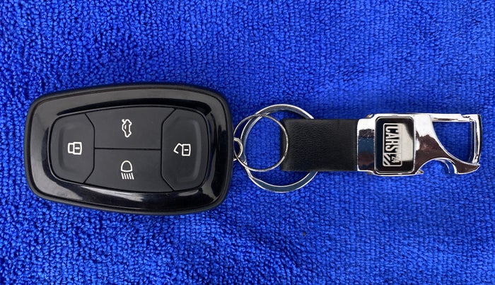 2020 Tata ALTROZ XZ 1.2, Petrol, Manual, 9,534 km, Key Close Up