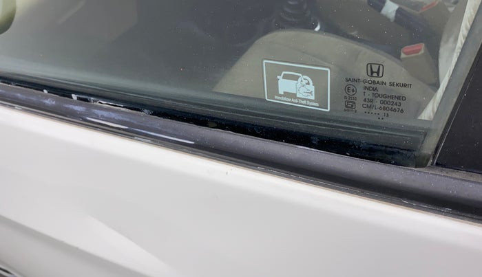 2013 Honda Amaze 1.2L I-VTEC VX, Petrol, Manual, 76,355 km, Front passenger door - Weather strip has minor damage