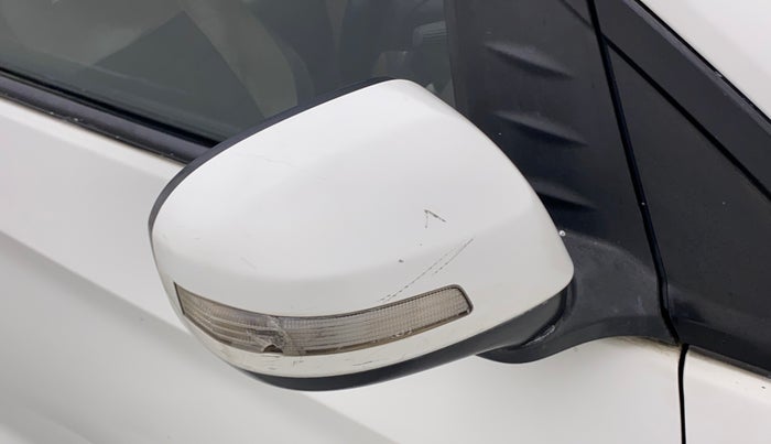 2013 Honda Amaze 1.2L I-VTEC VX, Petrol, Manual, 76,355 km, Right rear-view mirror - Indicator light has minor damage