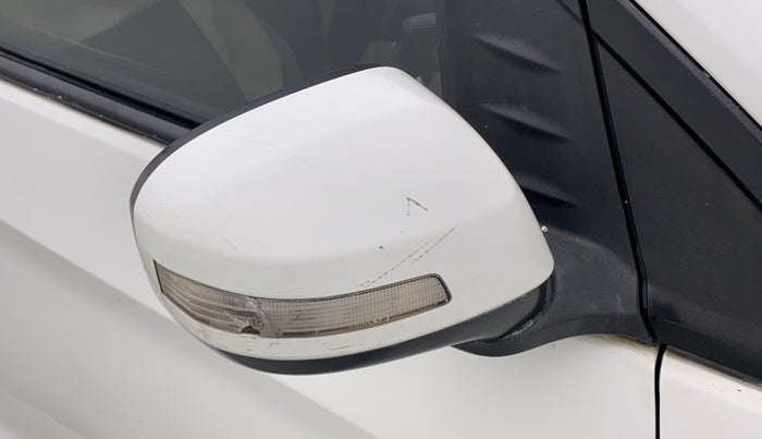 2013 Honda Amaze 1.2L I-VTEC VX, Petrol, Manual, 76,355 km, Right rear-view mirror - Folding motor not working