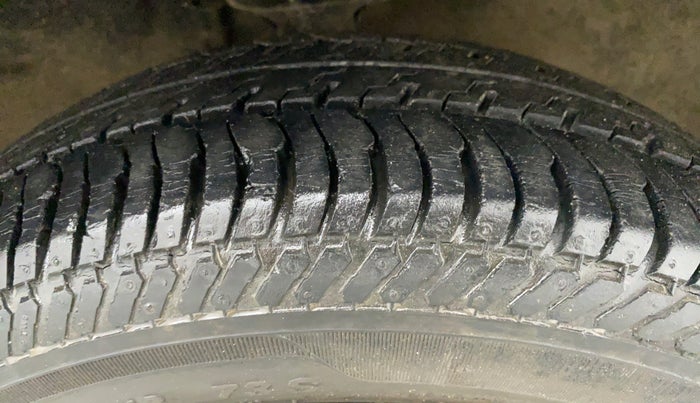 2016 Maruti Alto K10 VXI, Petrol, Manual, 24,863 km, Right Front Tyre Tread