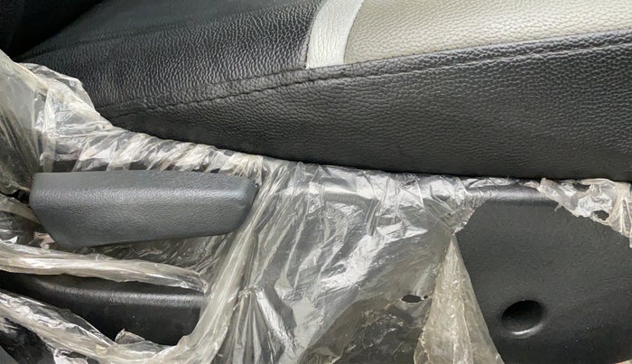 2016 Maruti Alto K10 VXI, Petrol, Manual, 24,863 km, Driver Side Adjustment Panel