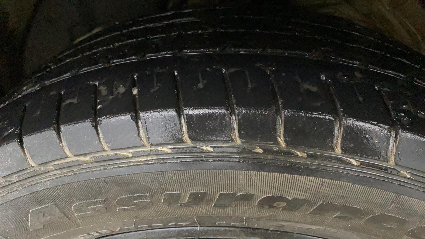 2020 MG HECTOR SHARP HYBRID 1.5 PETROL, Petrol, Manual, 70,953 km, Left Front Tyre Tread