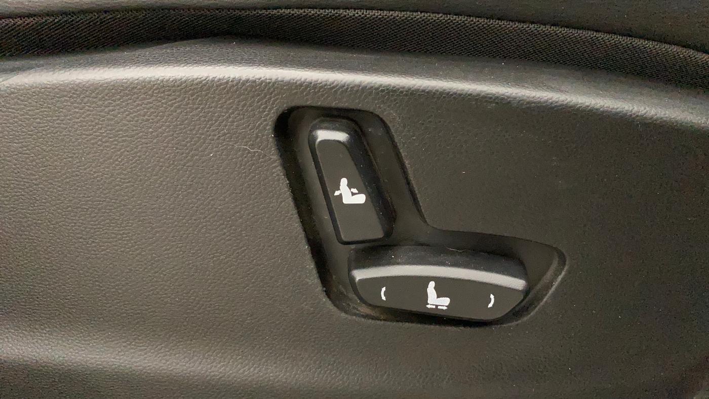 2020 MG HECTOR SHARP HYBRID 1.5 PETROL, Petrol, Manual, 70,953 km, Driver Side Adjustment Panel