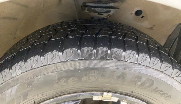 2016 Maruti Wagon R 1.0 VXI, Petrol, Manual, 1,08,656 km, Right Front Tyre Tread