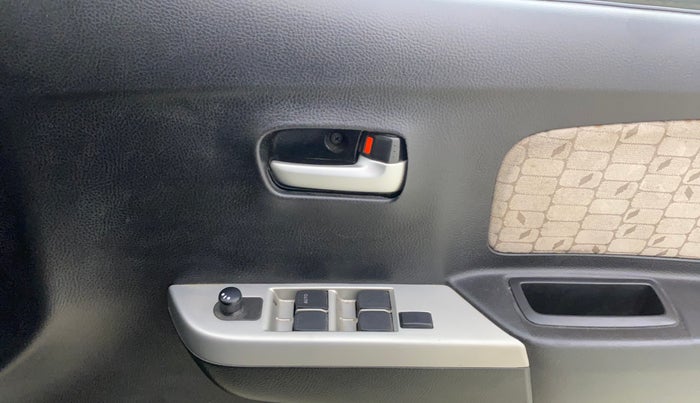 2016 Maruti Wagon R 1.0 VXI, Petrol, Manual, 1,08,656 km, Driver Side Door Panels Control