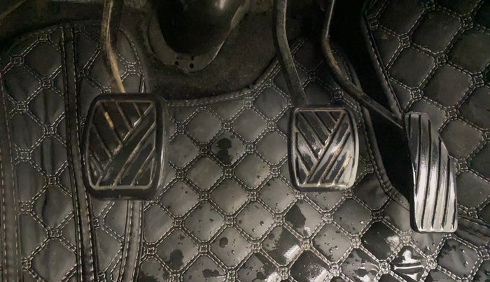 2016 Maruti Wagon R 1.0 VXI, Petrol, Manual, 1,08,656 km, Pedals