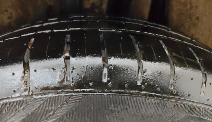 2025 Maruti Baleno  ZETA CNG 1.2L, CNG, Manual, 7,392 km, Left Rear Tyre Tread