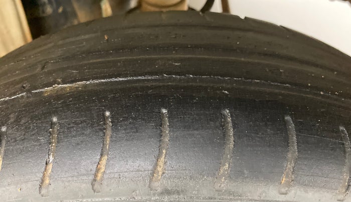 2010 Maruti Alto LXI, Petrol, Manual, 63,999 km, Left Rear Tyre Tread