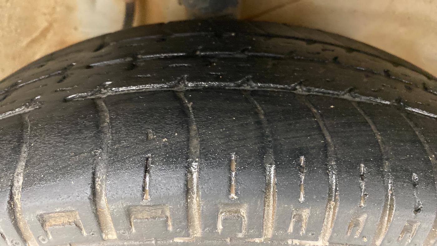 2010 Maruti Alto LXI, Petrol, Manual, 63,999 km, Right Front Tyre Tread