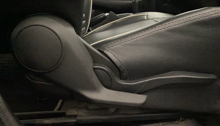 2023 Maruti Swift VXI, Petrol, Manual, 38,329 km, Driver Side Adjustment Panel