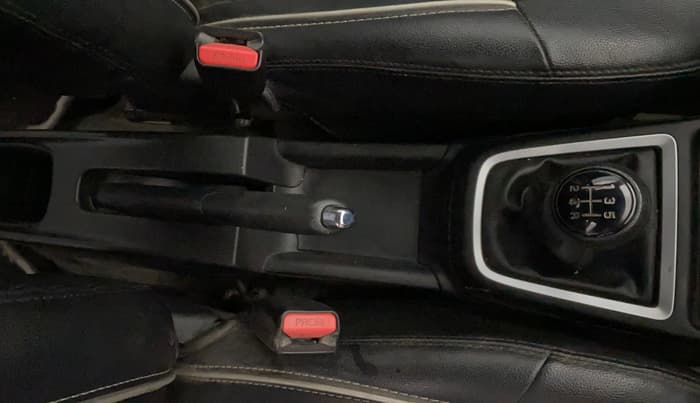 2023 Maruti Swift VXI, Petrol, Manual, 38,329 km, Gear Lever