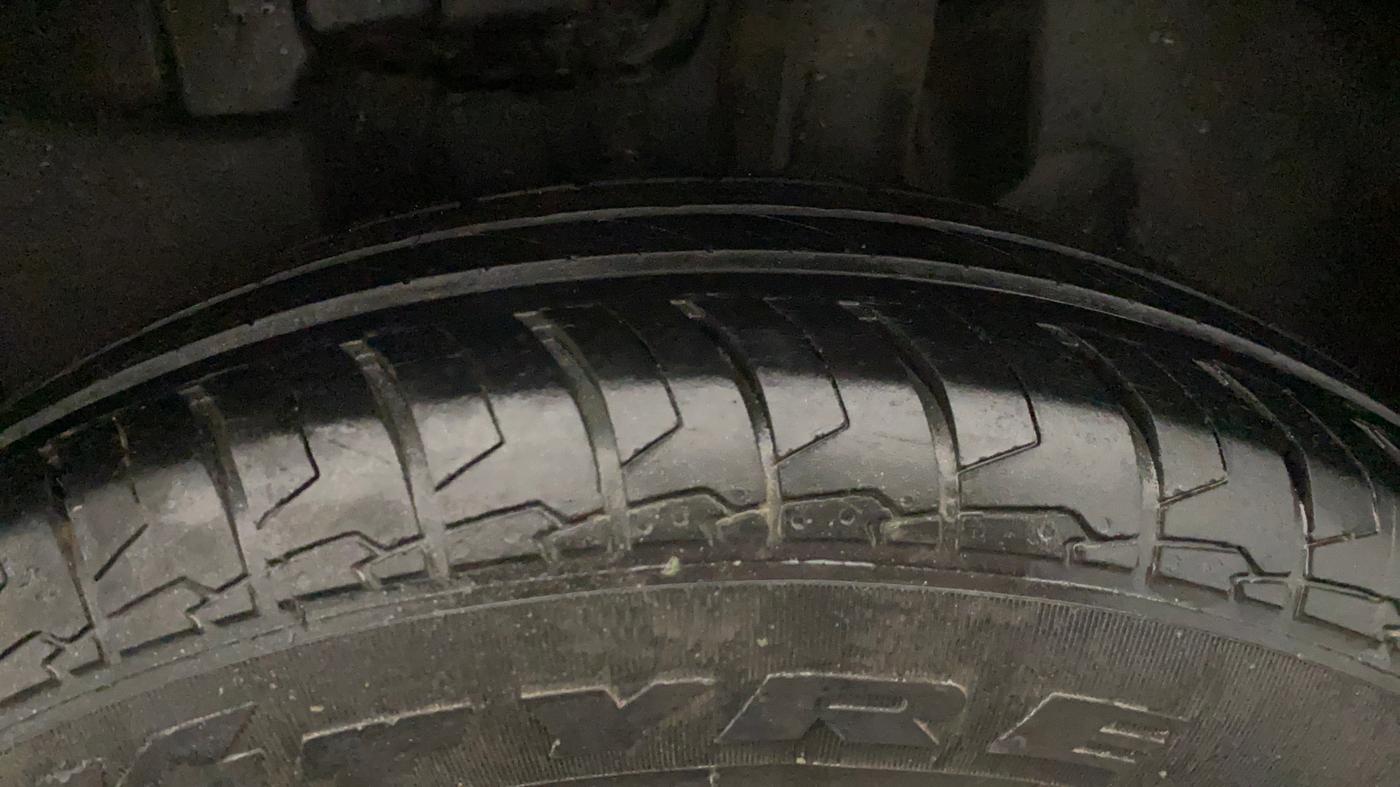 2023 Maruti Swift VXI, Petrol, Manual, 38,329 km, Left Rear Tyre Tread