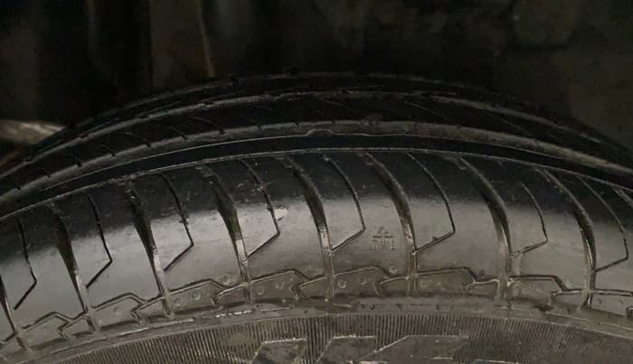 2023 Maruti Swift VXI, Petrol, Manual, 38,329 km, Right Rear Tyre Tread