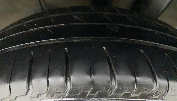 2021 Hyundai GRAND I10 NIOS SPORTZ 1.2 KAPPA VTVT, Petrol, Manual, 22,222 km, Left Rear Tyre Tread