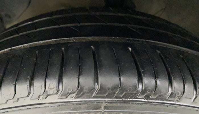 2021 Hyundai GRAND I10 NIOS SPORTZ 1.2 KAPPA VTVT, Petrol, Manual, 22,222 km, Left Front Tyre Tread