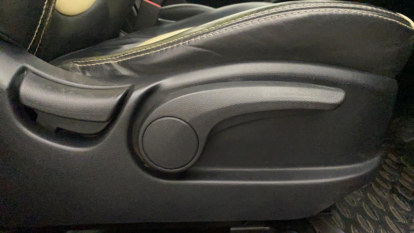2018 Hyundai Creta SX AT 1.6 PETROL, Petrol, Automatic, 50,708 km, Driver Side Adjustment Panel