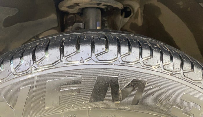 2018 Maruti Swift VXI AMT, Petrol, Automatic, 1,08,777 km, Left Front Tyre Tread