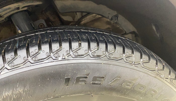 2018 Maruti Swift VXI AMT, Petrol, Automatic, 1,08,777 km, Right Front Tyre Tread