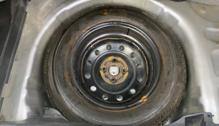 2018 Maruti Swift VXI AMT, Petrol, Automatic, 1,08,777 km, Spare Tyre