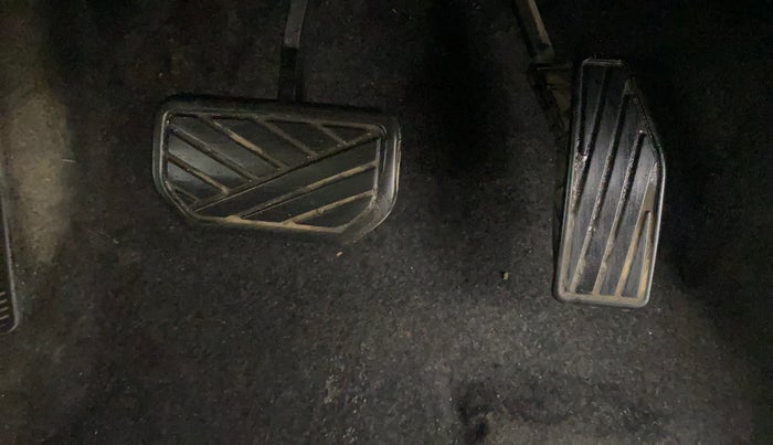 2018 Maruti Swift VXI AMT, Petrol, Automatic, 1,08,777 km, Pedals