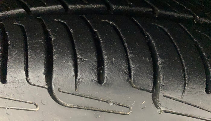 2017 Maruti Celerio ZXI AMT, Petrol, Automatic, 52,842 km, Right Front Tyre Tread