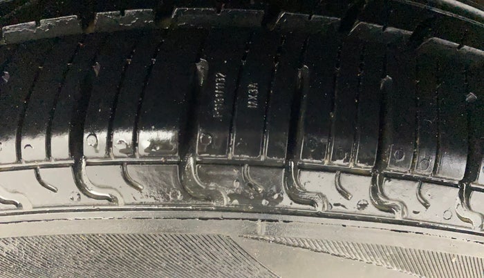 2017 Maruti Celerio ZXI AMT, Petrol, Automatic, 52,842 km, Right Rear Tyre Tread