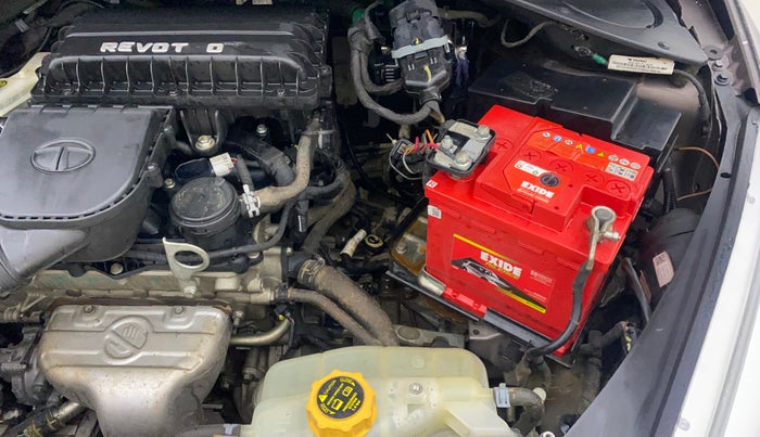 2018 Tata Tiago XZ PETROL, Petrol, Manual, 30,975 km, Engine View - Left