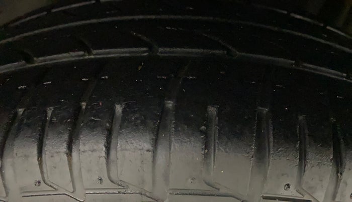 2018 Tata Tiago XZ PETROL, Petrol, Manual, 30,975 km, Left Rear Tyre Tread