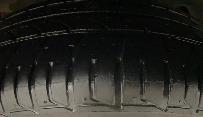2018 Tata Tiago XZ PETROL, Petrol, Manual, 30,975 km, Right Rear Tyre Tread