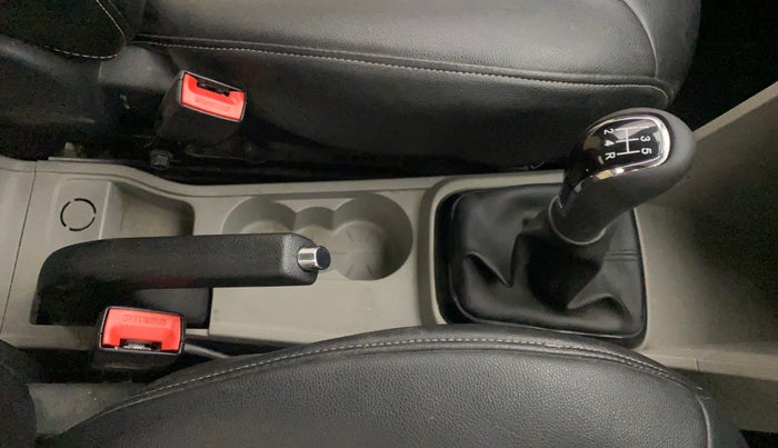 2018 Tata Tiago XZ PETROL, Petrol, Manual, 30,975 km, Gear Lever