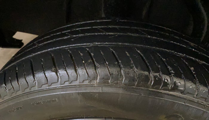 2022 Renault Kiger RXT AMT, Petrol, Automatic, 37,820 km, Right Rear Tyre Tread