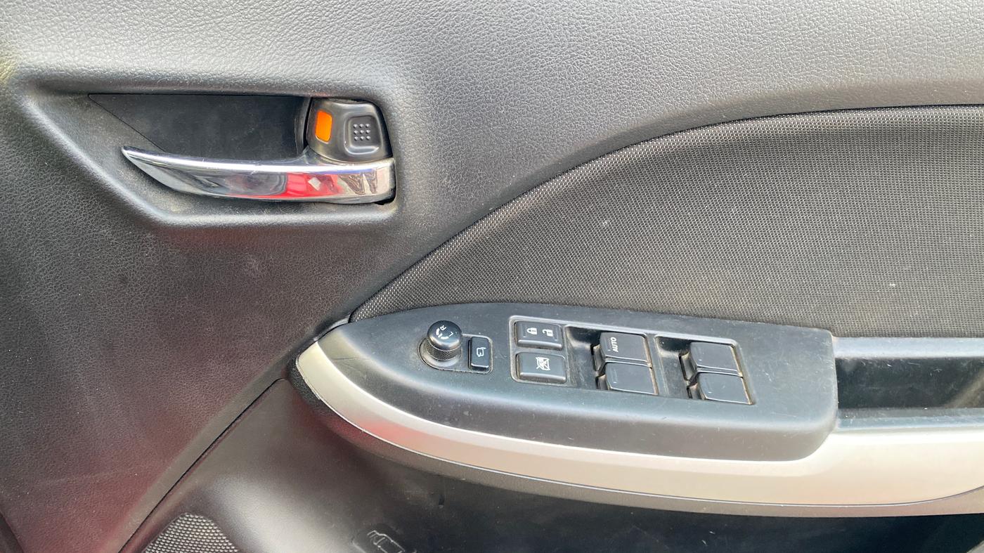 2017 Maruti Baleno ZETA PETROL 1.2, Petrol, Manual, 81,284 km, Driver Side Door Panels Control