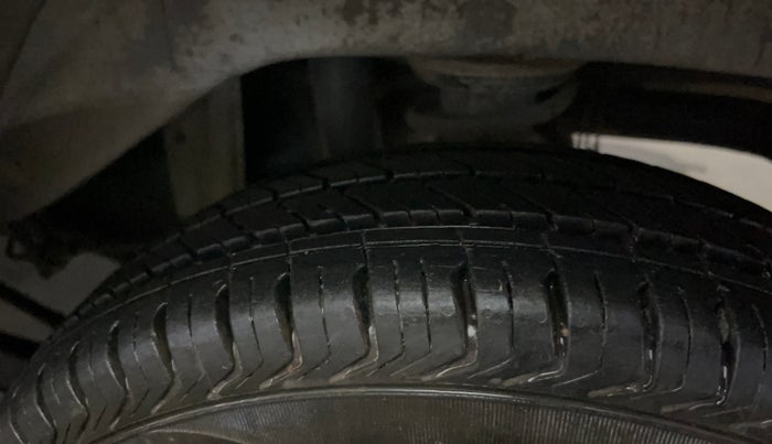 2014 Maruti Alto 800 LXI, Petrol, Manual, 63,021 km, Left Rear Tyre Tread