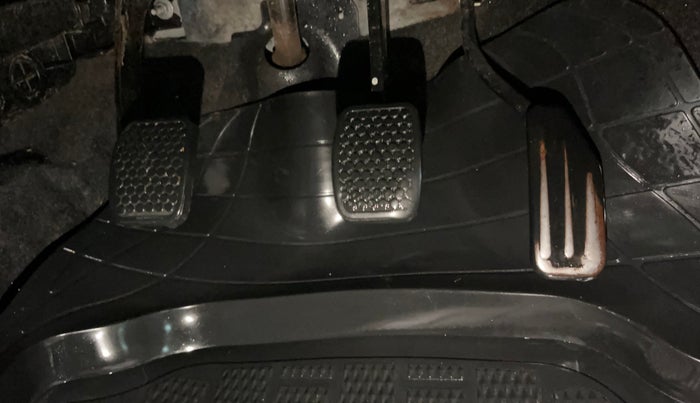 2014 Maruti Alto 800 LXI, Petrol, Manual, 63,021 km, Pedals