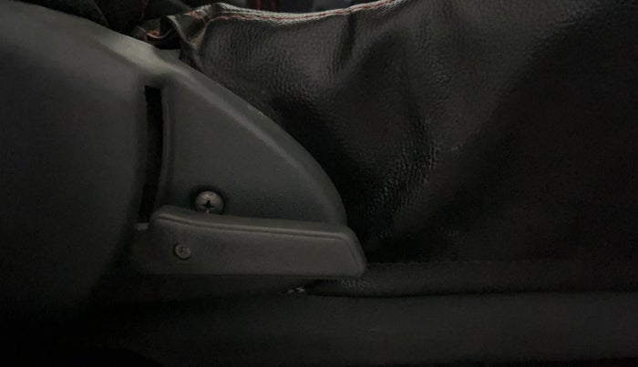 2014 Maruti Alto 800 LXI, Petrol, Manual, 63,021 km, Driver Side Adjustment Panel