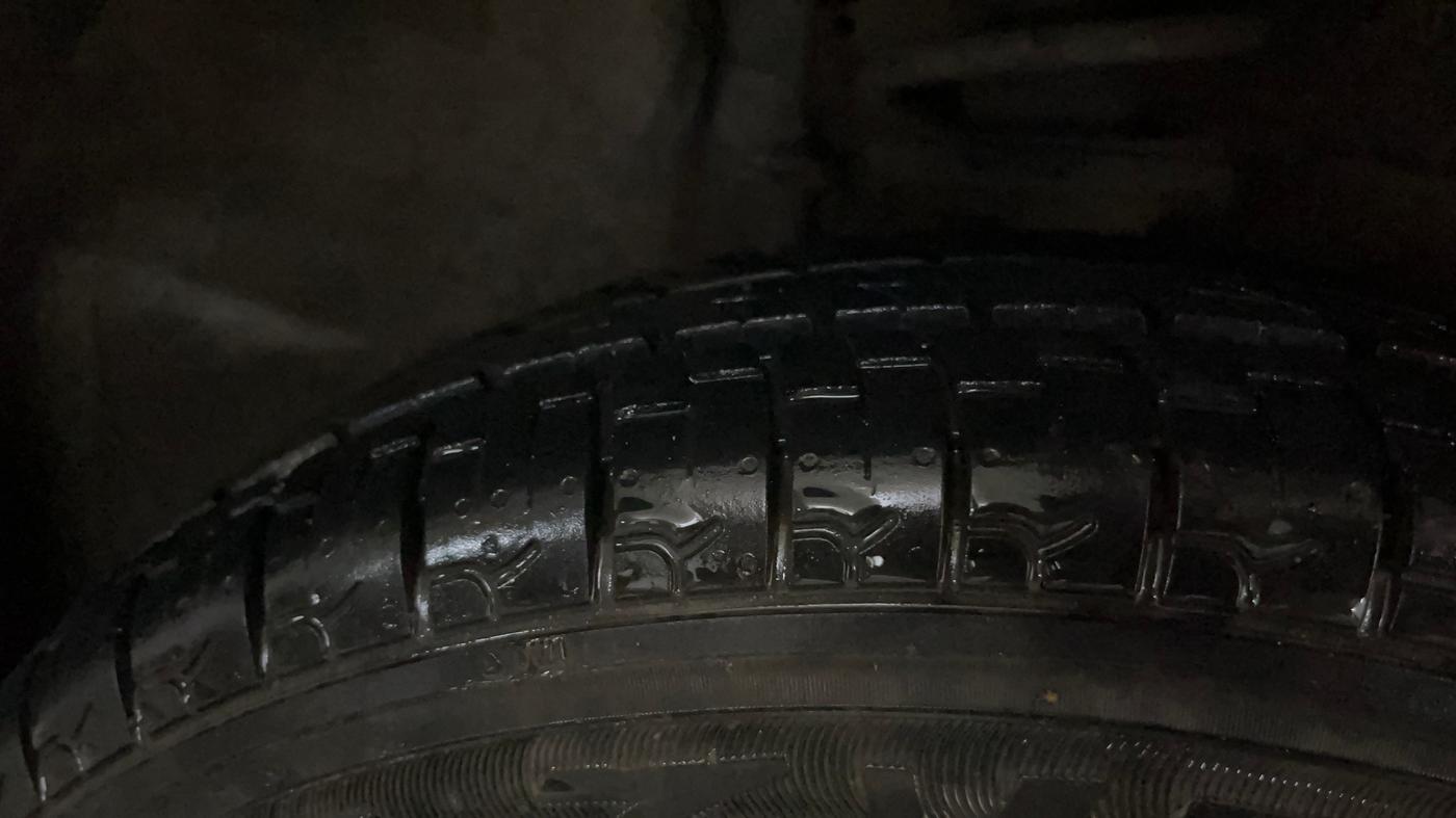 2014 Maruti Alto 800 LXI, Petrol, Manual, 63,081 km, Right Front Tyre Tread