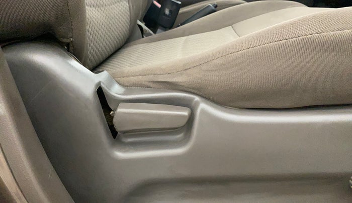 2013 Maruti Zen Estilo LXI CNG, CNG, Manual, 1,07,119 km, Driver Side Adjustment Panel