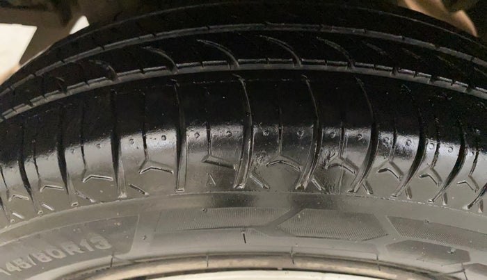 2013 Maruti Zen Estilo LXI CNG, CNG, Manual, 1,07,119 km, Right Rear Tyre Tread