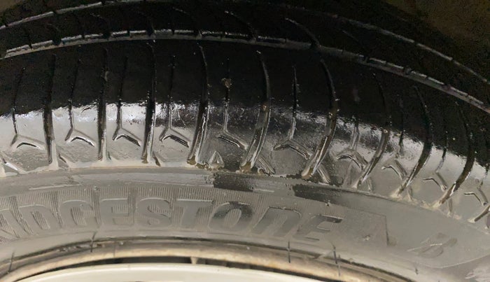 2013 Maruti Zen Estilo LXI CNG, CNG, Manual, 1,07,119 km, Left Front Tyre Tread