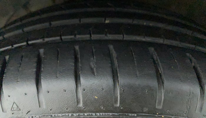 2021 Maruti Baleno ALPHA CVT PETROL 1.2, Petrol, Automatic, 15,471 km, Left Front Tyre Tread