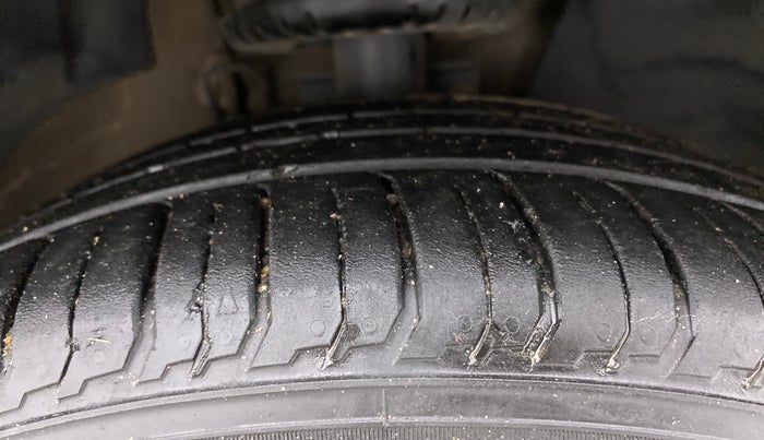 2019 Skoda Rapid STYLE 1.5 TDI, Diesel, Manual, 91,331 km, Right Front Tyre Tread
