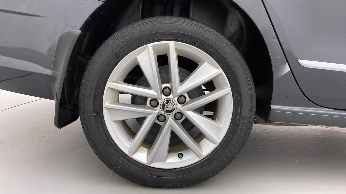 2019 Skoda Rapid STYLE 1.5 TDI, Diesel, Manual, 91,331 km, Right Rear Wheel