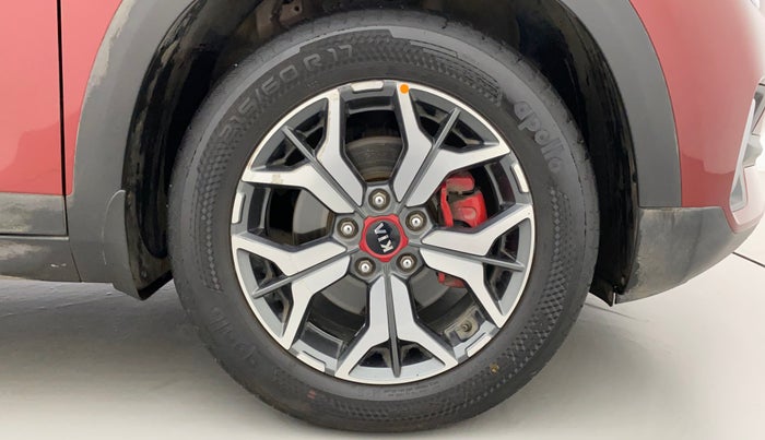 2019 KIA SELTOS GTX PLUS AT 1.5 DIESEL, Diesel, Automatic, 69,926 km, Right Front Wheel