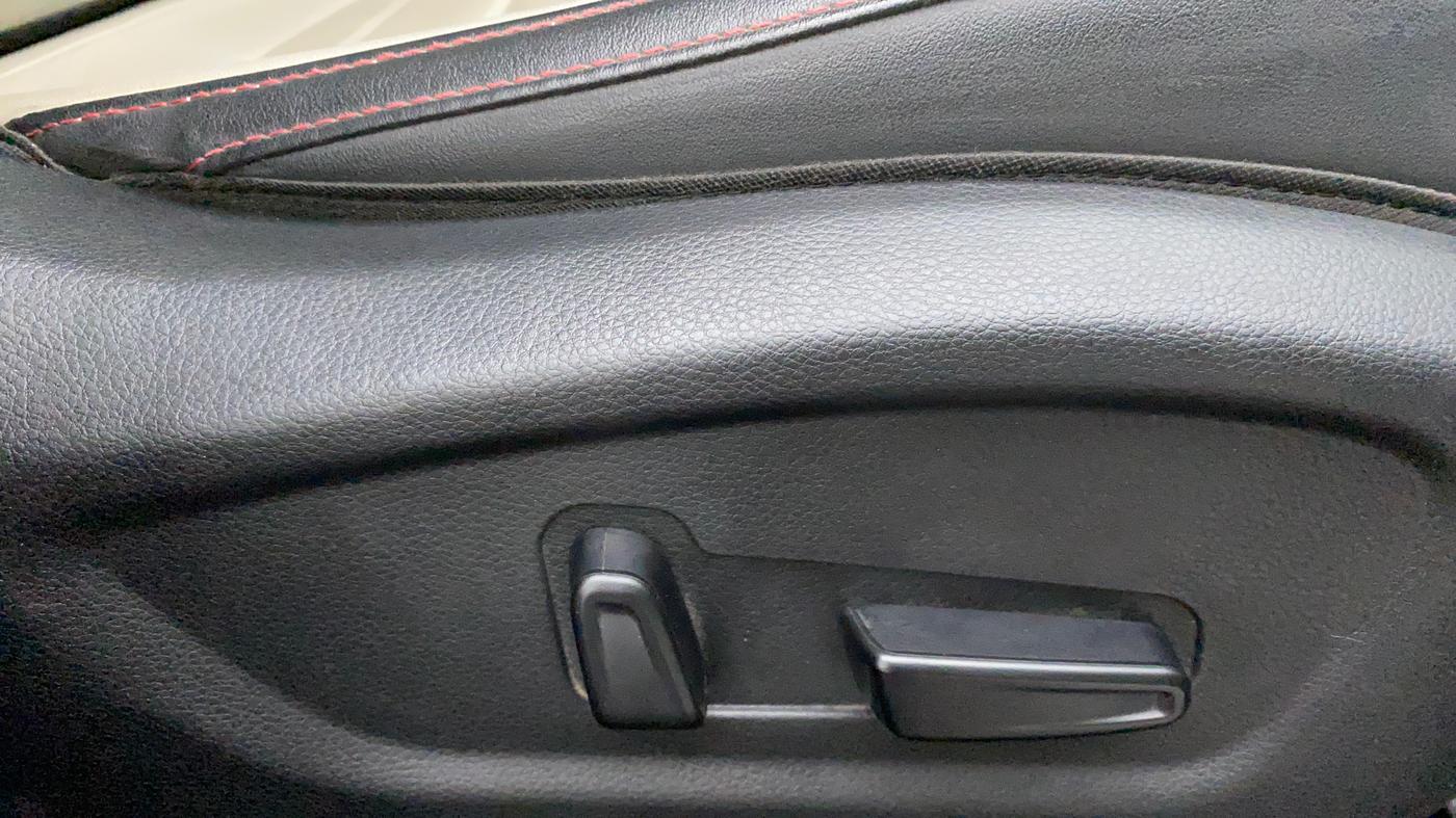 2019 KIA SELTOS GTX PLUS AT 1.5 DIESEL, Diesel, Automatic, 69,926 km, Driver Side Adjustment Panel