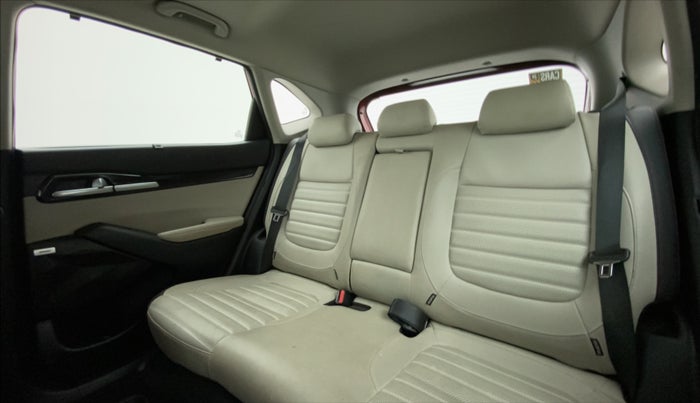2019 KIA SELTOS GTX PLUS AT 1.5 DIESEL, Diesel, Automatic, 69,926 km, Right Side Rear Door Cabin