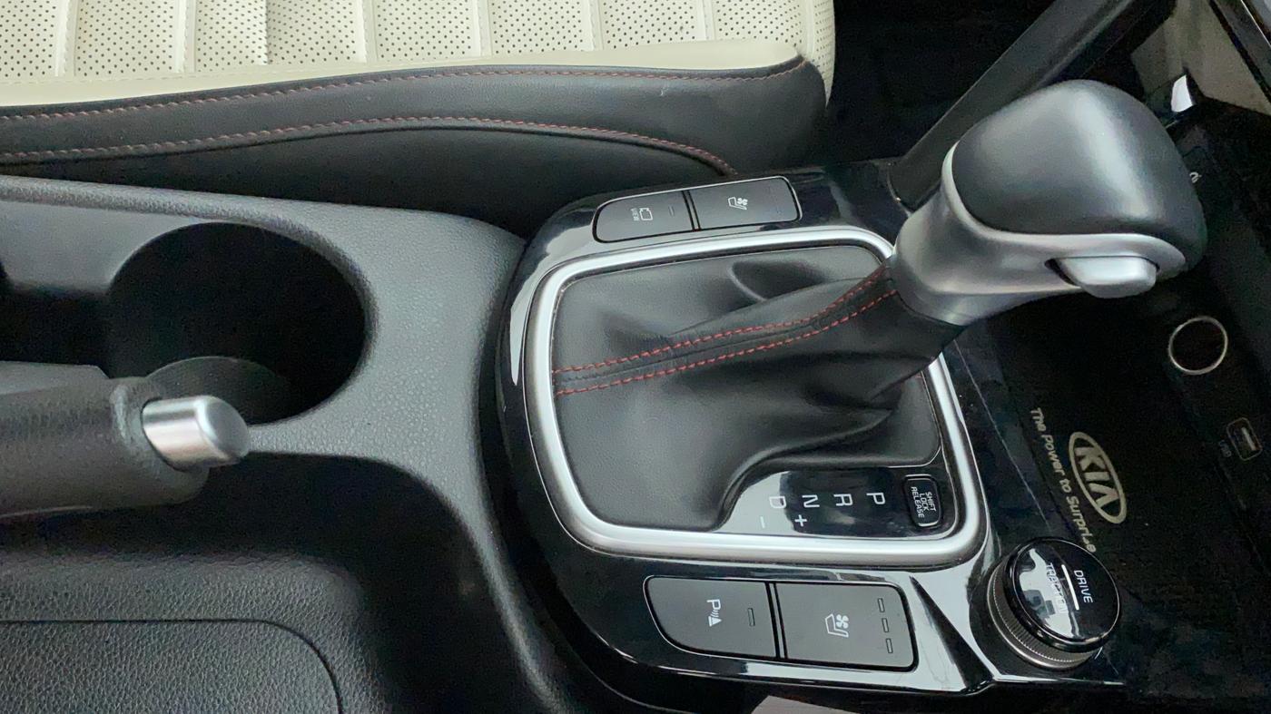 2019 KIA SELTOS GTX PLUS AT 1.5 DIESEL, Diesel, Automatic, 69,926 km, Gear Lever