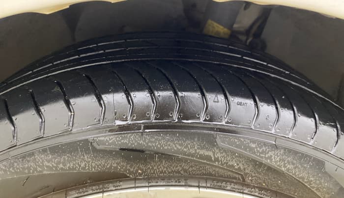 2018 Ford Ecosport TITANIUM + 1.5L PETROL AT, CNG, Automatic, 1,06,505 km, Left Front Tyre Tread
