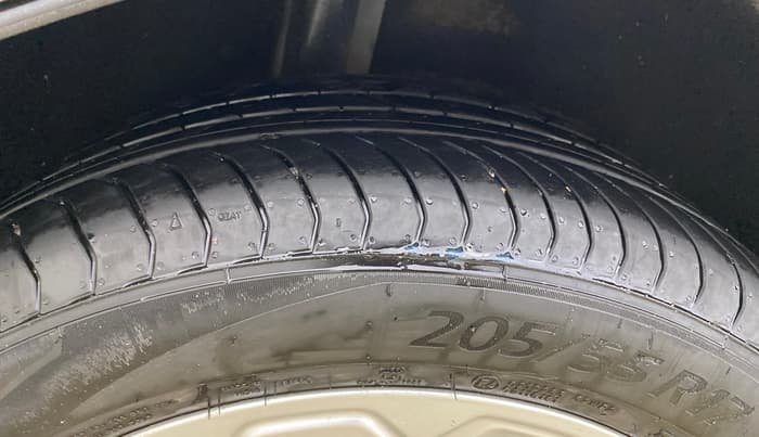 2018 Ford Ecosport TITANIUM + 1.5L PETROL AT, CNG, Automatic, 1,06,505 km, Right Rear Tyre Tread