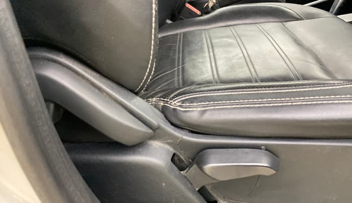 2018 Ford Ecosport TITANIUM + 1.5L PETROL AT, CNG, Automatic, 1,06,505 km, Driver Side Adjustment Panel